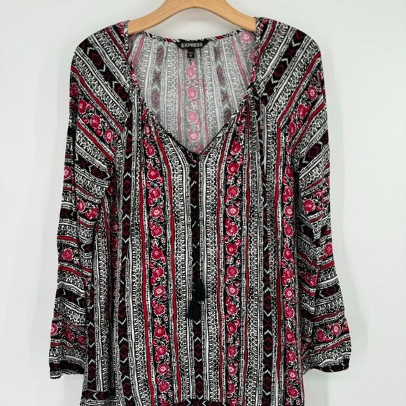 Express Womens Tunic Top size Medium Boho Floral Black red Print V Neck rayon - Picture 4 of 10